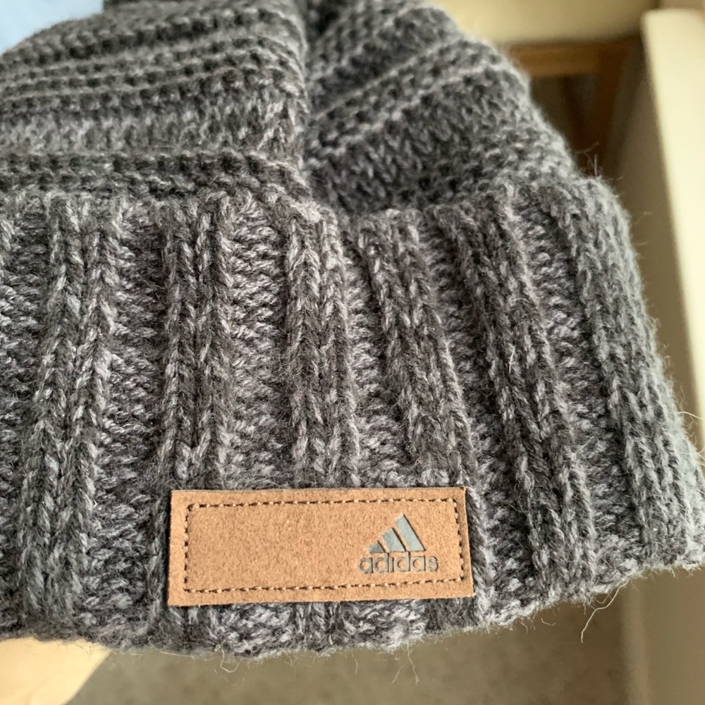 Adidas hat - Picture 3 of 3